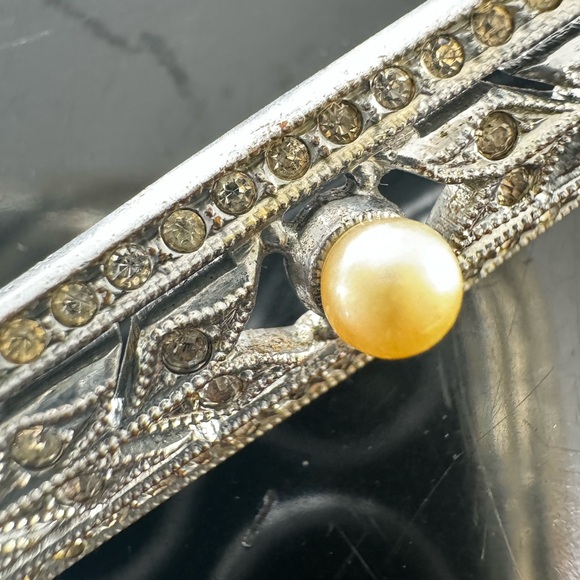 Vintage Art Deco Brooch Pin Czech rhodium plate rhinestone pearl - Picture 3 of 9
